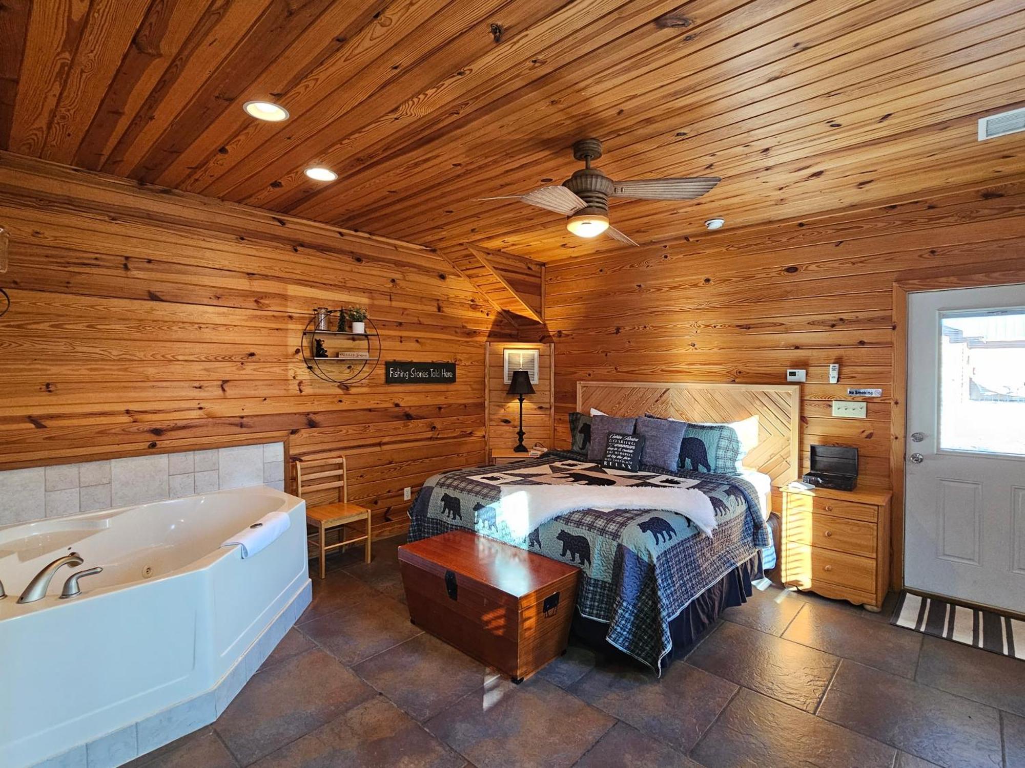 5 Min To Beaver Lake-King Bed-Fire Pit-Jetted Tub #2 Eureka Springs Exterior photo